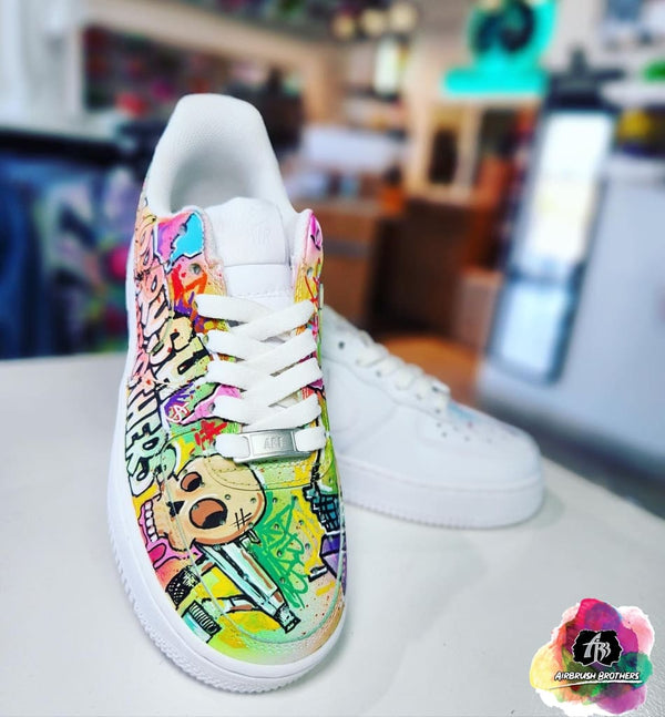 airbrush custom spray paint  Airbrush Custom Fun Graffiti Shoe Design shirts hats shoes outfit  graffiti 90s 80s design t-shirts  AirbrushBrothers shoes